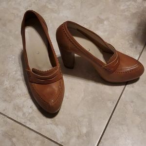 G. Leather High Heel Shoes / Stressed Leather 👞🩰